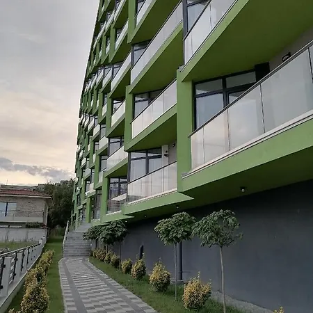 Alesea Ap-alezzi Beach Apartment *