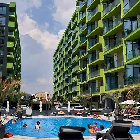 Alesea Ap-alezzi Beach