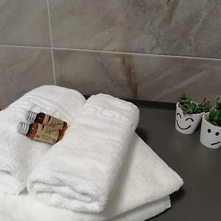 Alesea Ap-alezzi Beach Apartment